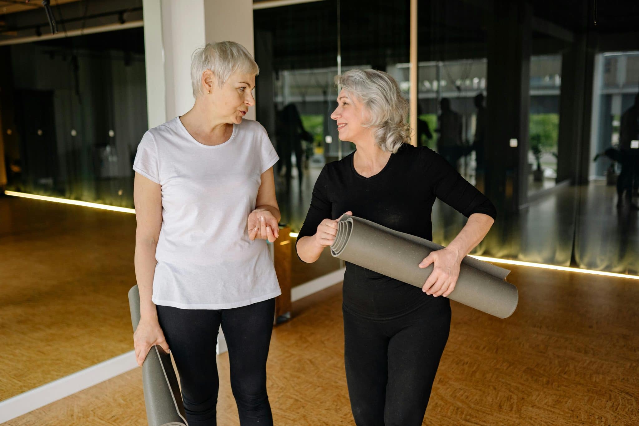 Fitness mirrors offering interactive workout sessions