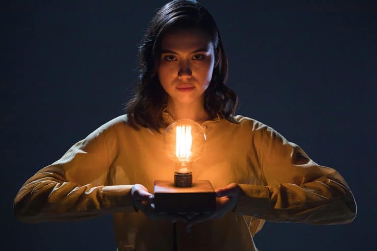 Light bulbs changing color and mood with a tap